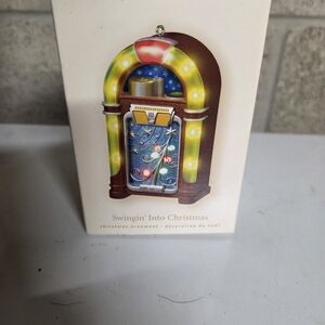 Hallmark Jukebox Christmas Ornament - Multicolor